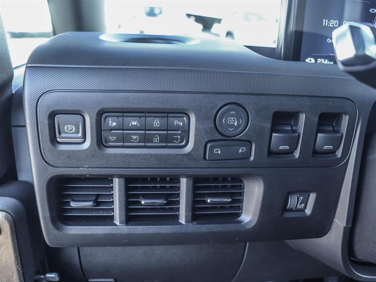 2025 Chevrolet BRIGHTDROP 600 AWD low range LEASE only Photo
