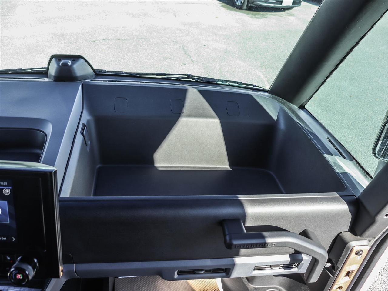 2025 Chevrolet BRIGHTDROP 600 AWD low range LEASE only Photo