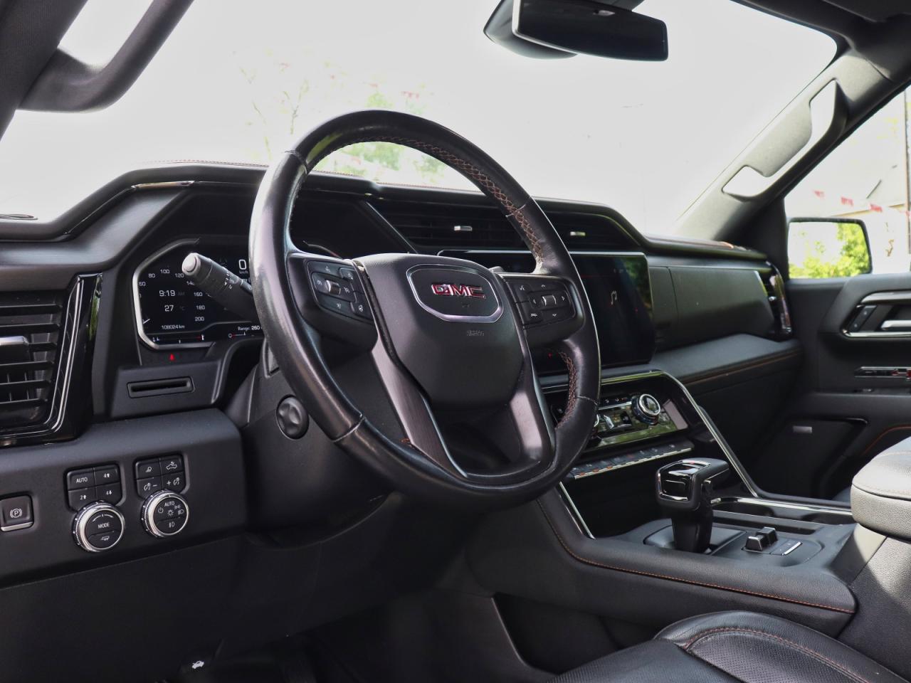 2023 GMC Sierra 1500 AT4 CREW CAB 4WD Photo