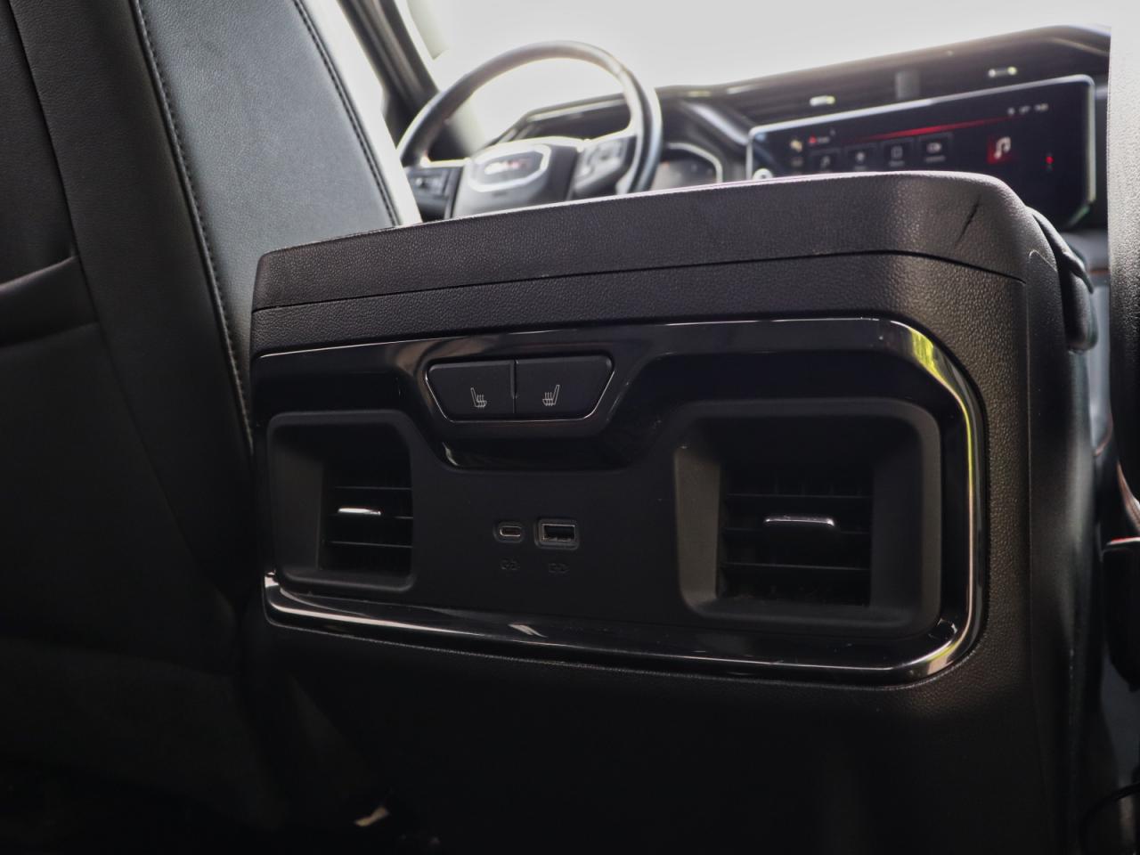 2023 GMC Sierra 1500 AT4 CREW CAB 4WD Photo