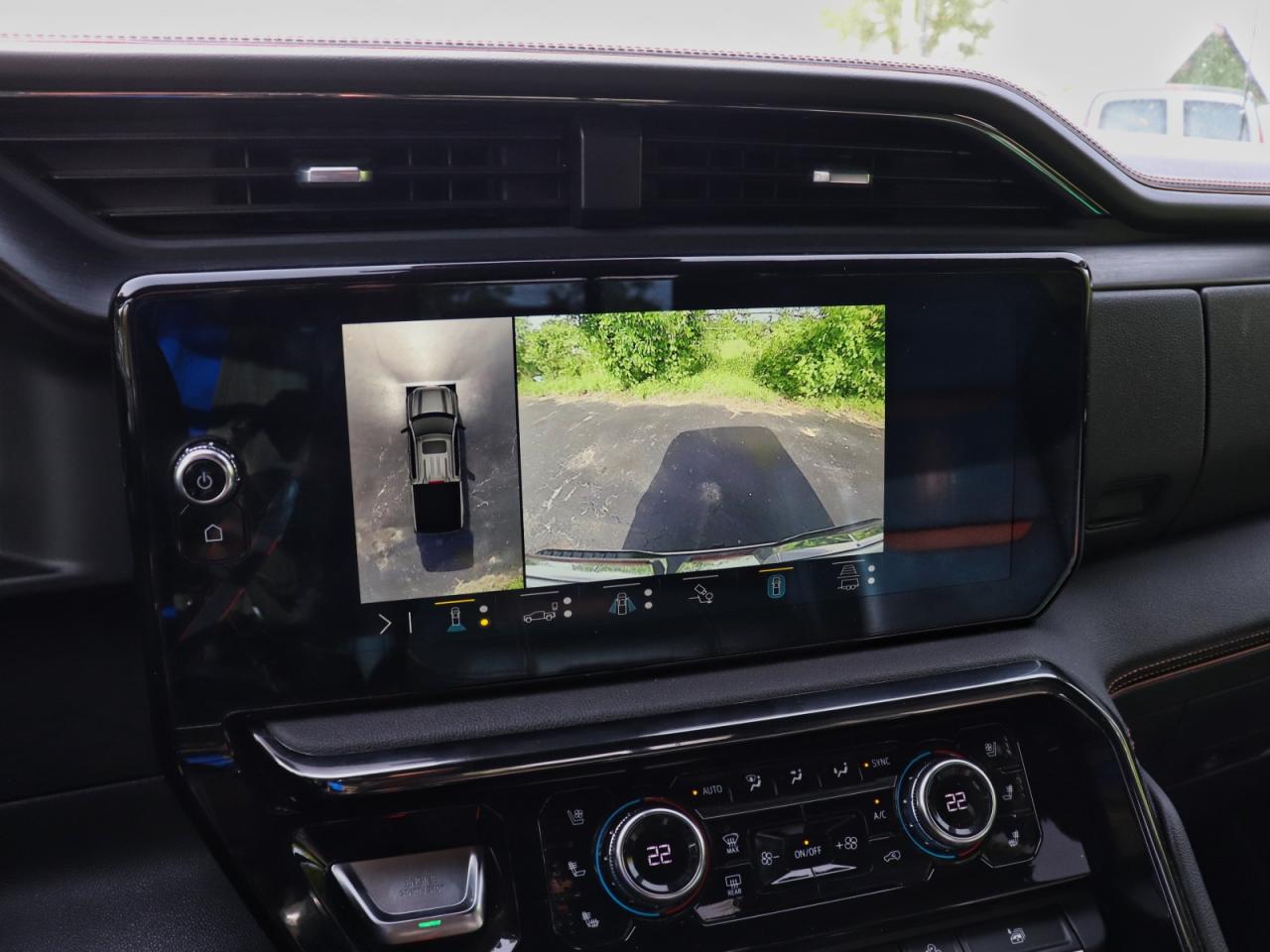 2023 GMC Sierra 1500 AT4 CREW CAB 4WD Photo