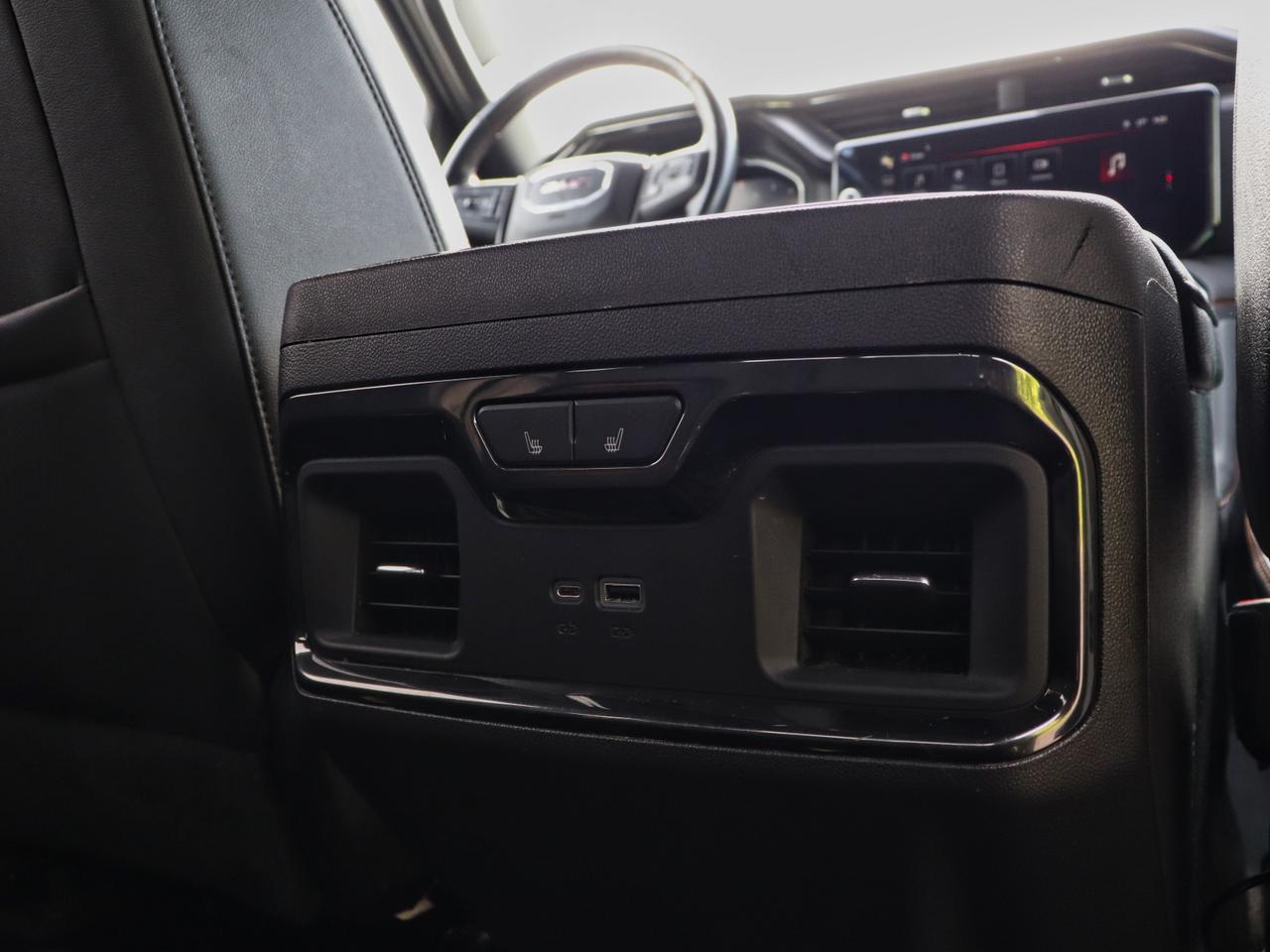 2023 GMC Sierra 1500 AT4 CREW CAB 4WD Photo