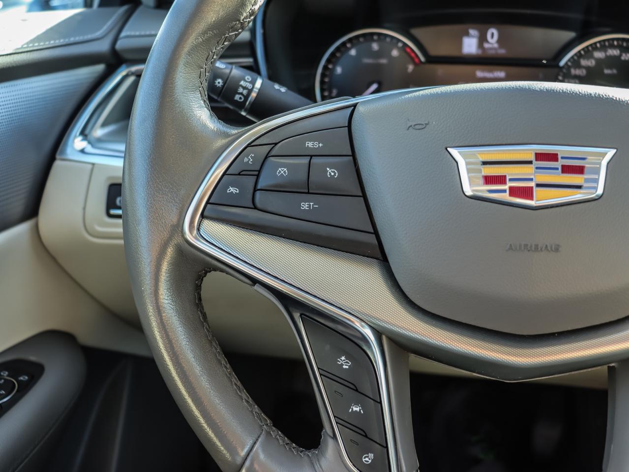 2020 Cadillac XT5 Premium Luxury AWD Photo