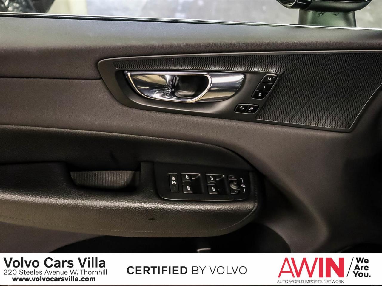 2021 Volvo XC60 T8 eAWD Inscription Expression Photo