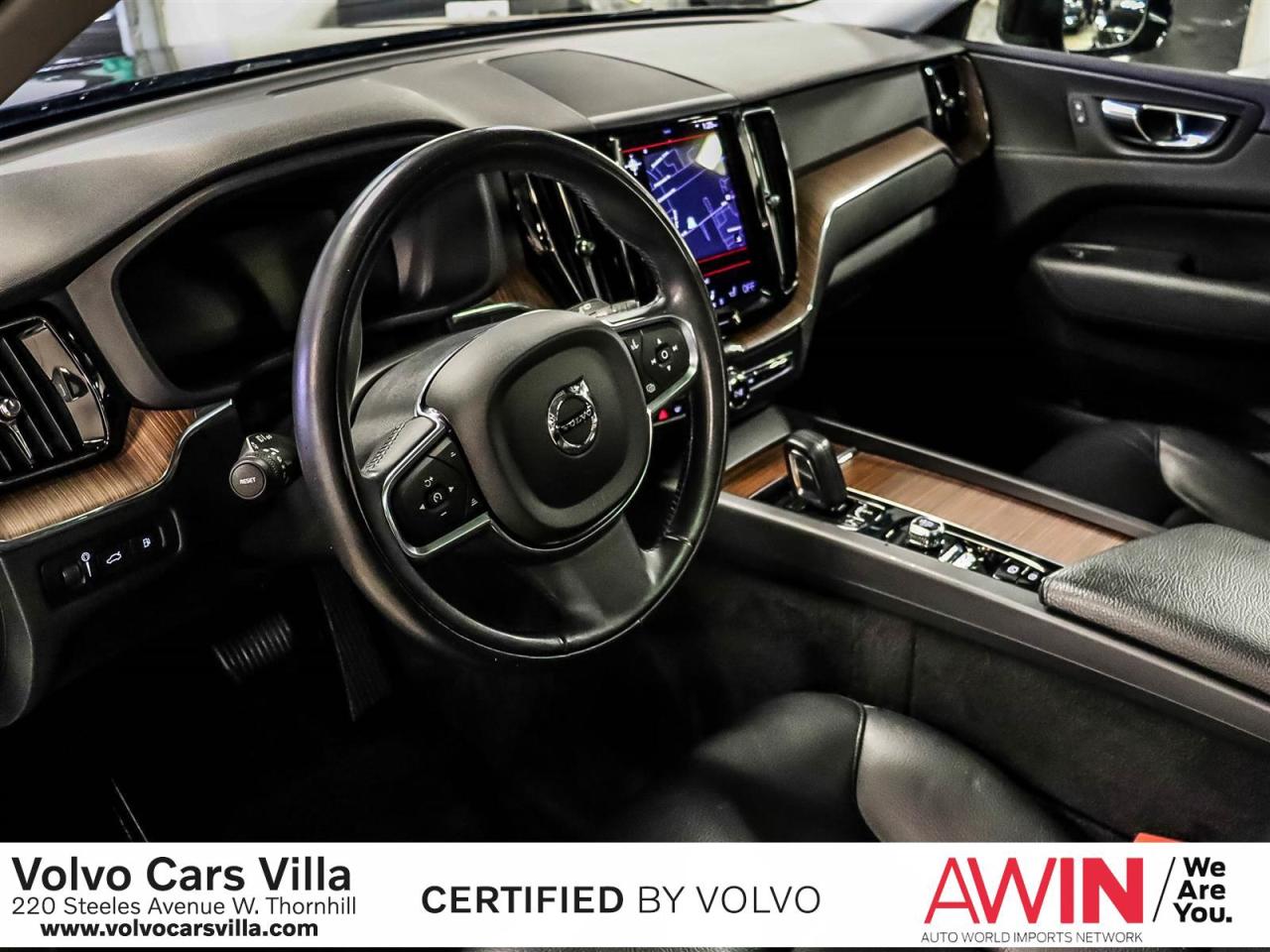 2021 Volvo XC60 T8 eAWD Inscription Expression Photo4