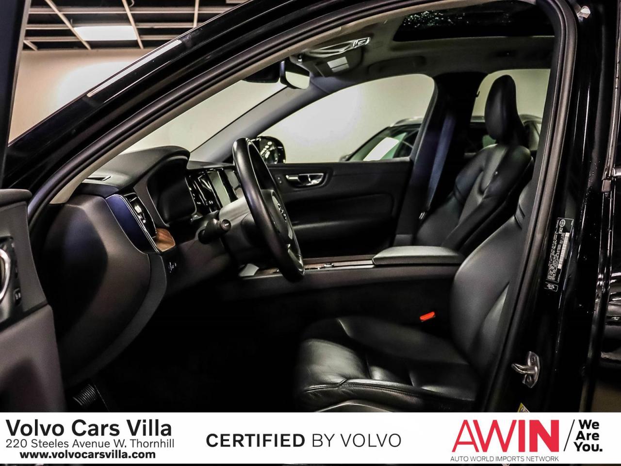 2021 Volvo XC60 T8 eAWD Inscription Expression Photo