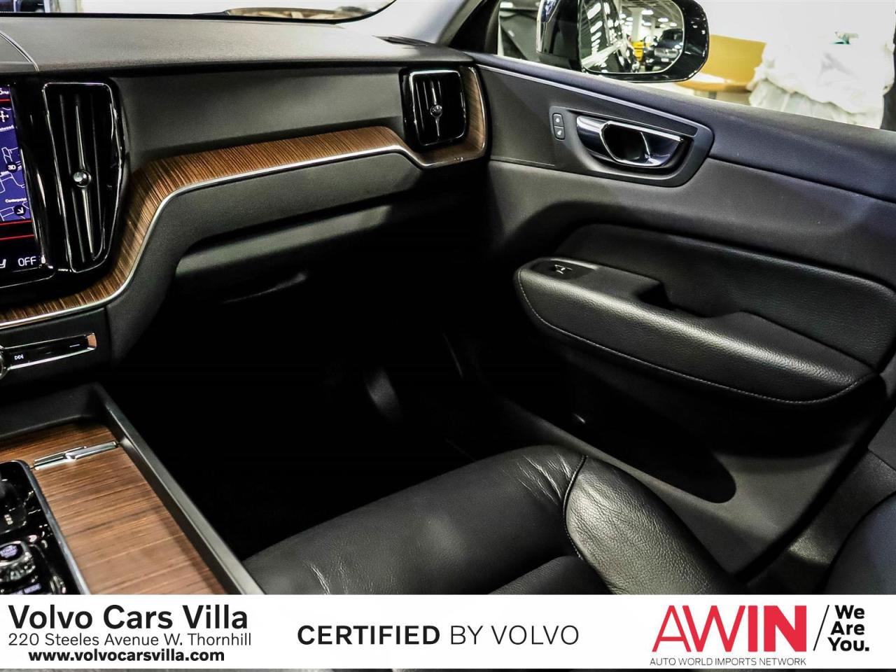 2021 Volvo XC60 T8 eAWD Inscription Expression Photo