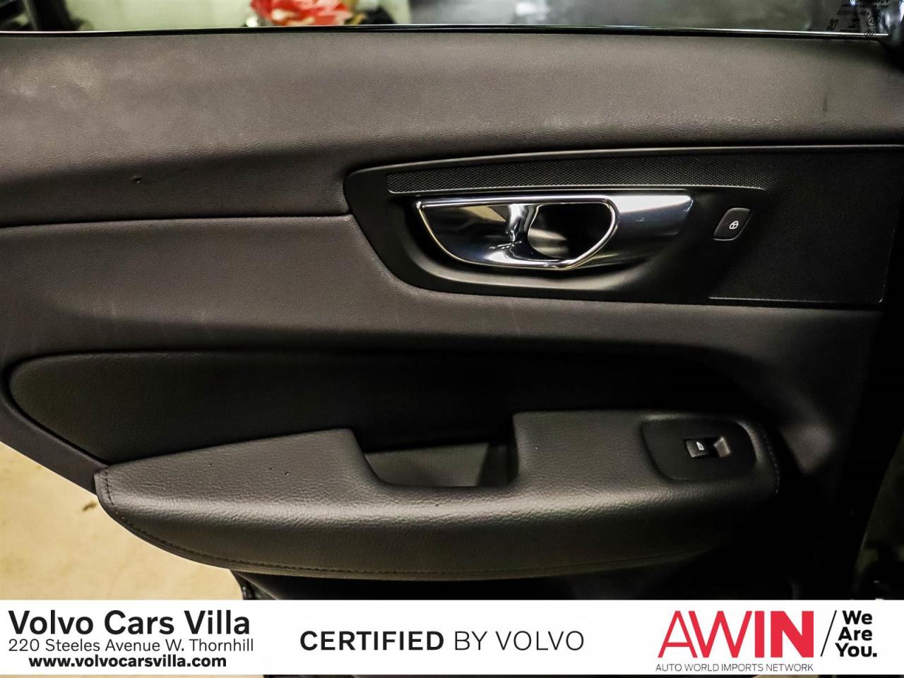 2021 Volvo XC60 T8 eAWD Inscription Expression Photo