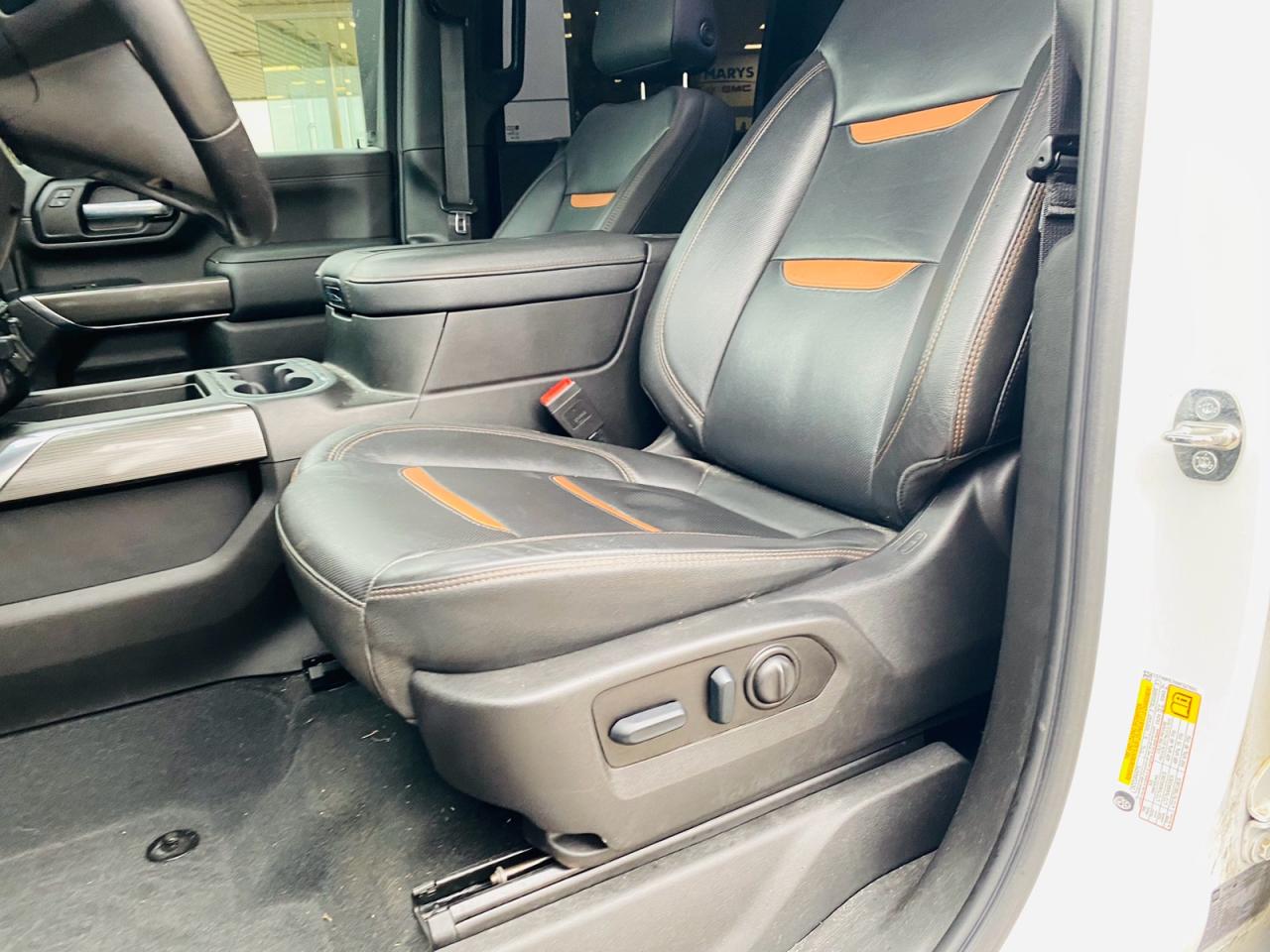 2022 GMC Sierra 2500 AT4 Photo