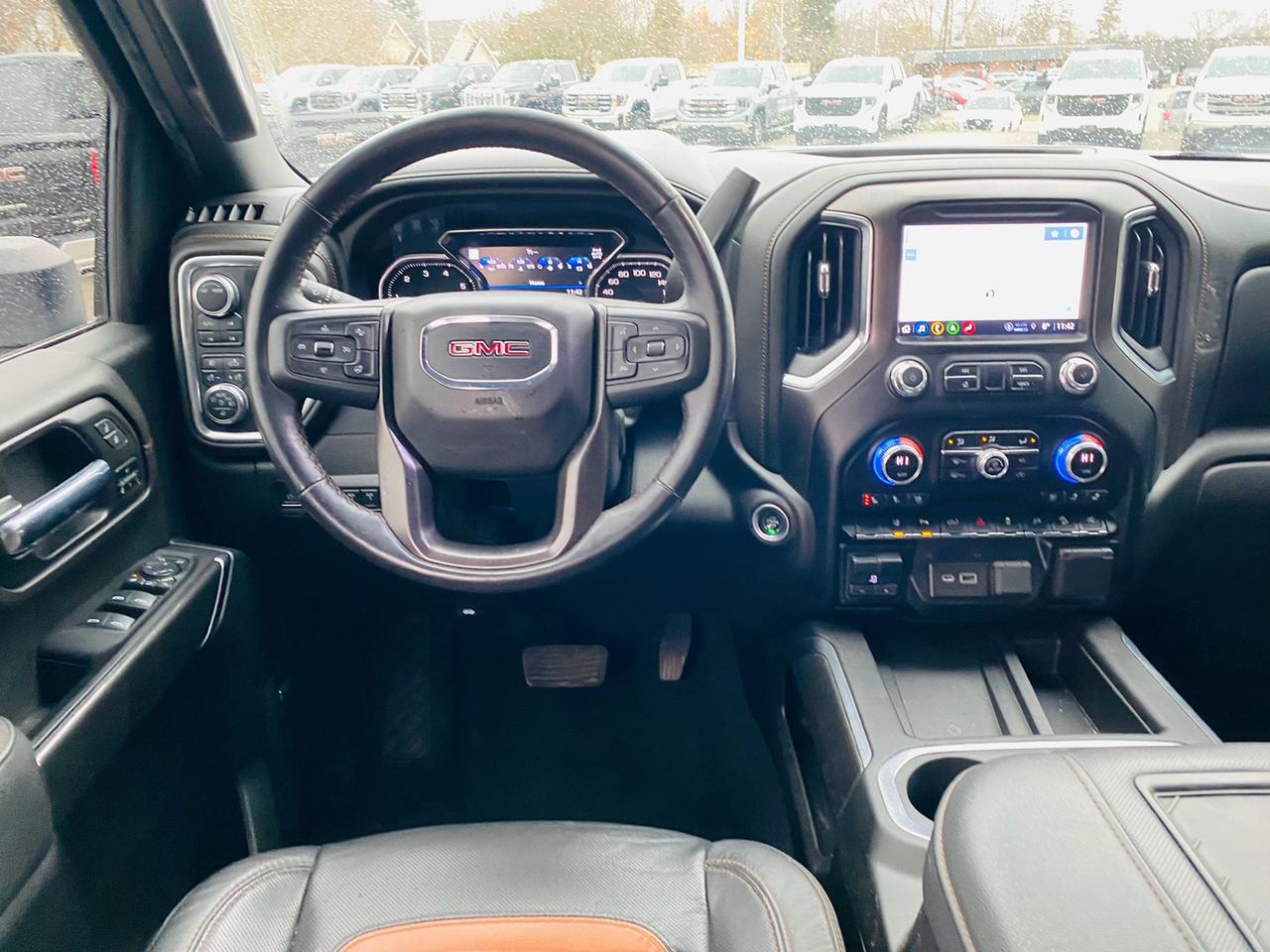 2022 GMC Sierra 2500 AT4 Photo