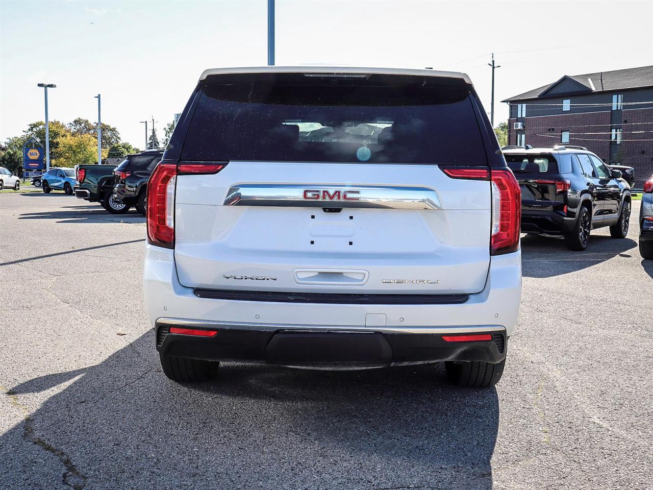 2021 GMC Yukon Base Photo