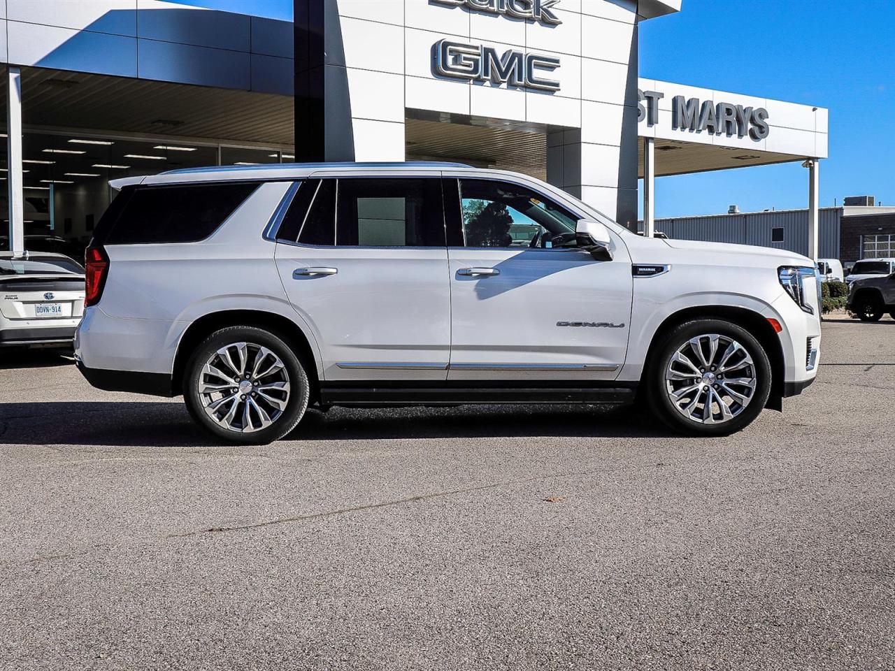 2021 GMC Yukon Base Photo2