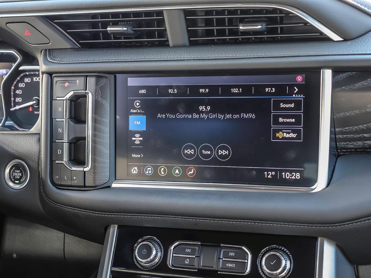 2021 GMC Yukon Base Photo