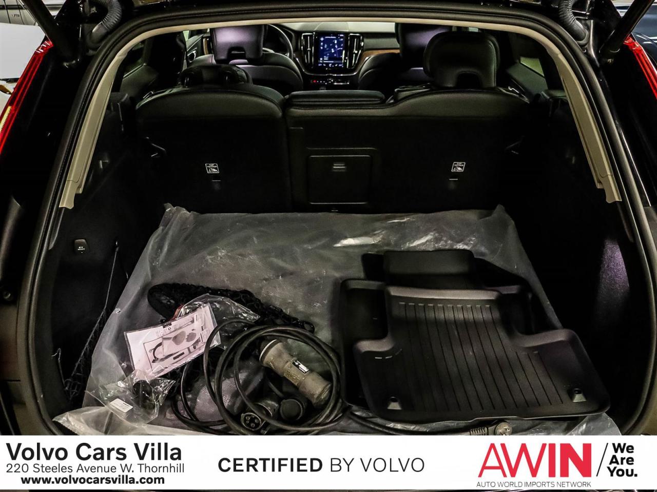 2021 Volvo XC60 T8 eAWD Inscription Expression Photo