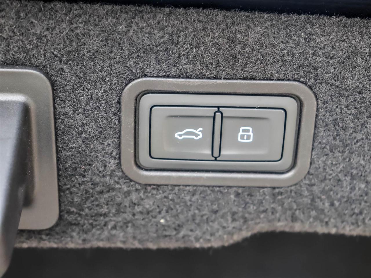 2019 Audi A8 LWB 3.0T quattro 8sp Tiptronic Photo