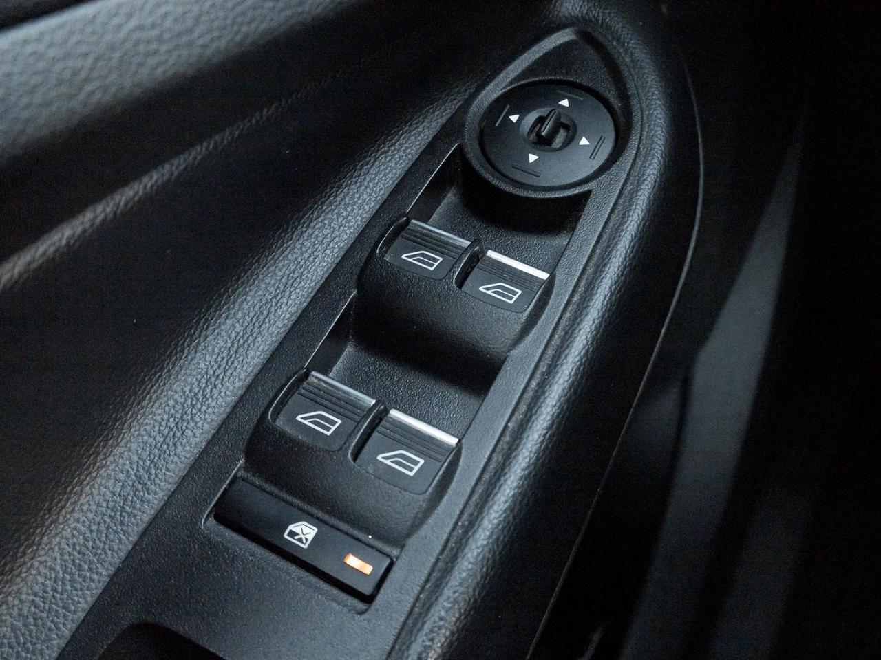 2018 Ford Escape Titanium 4WD- Panoramic Sunroof | Leather Seats Photo