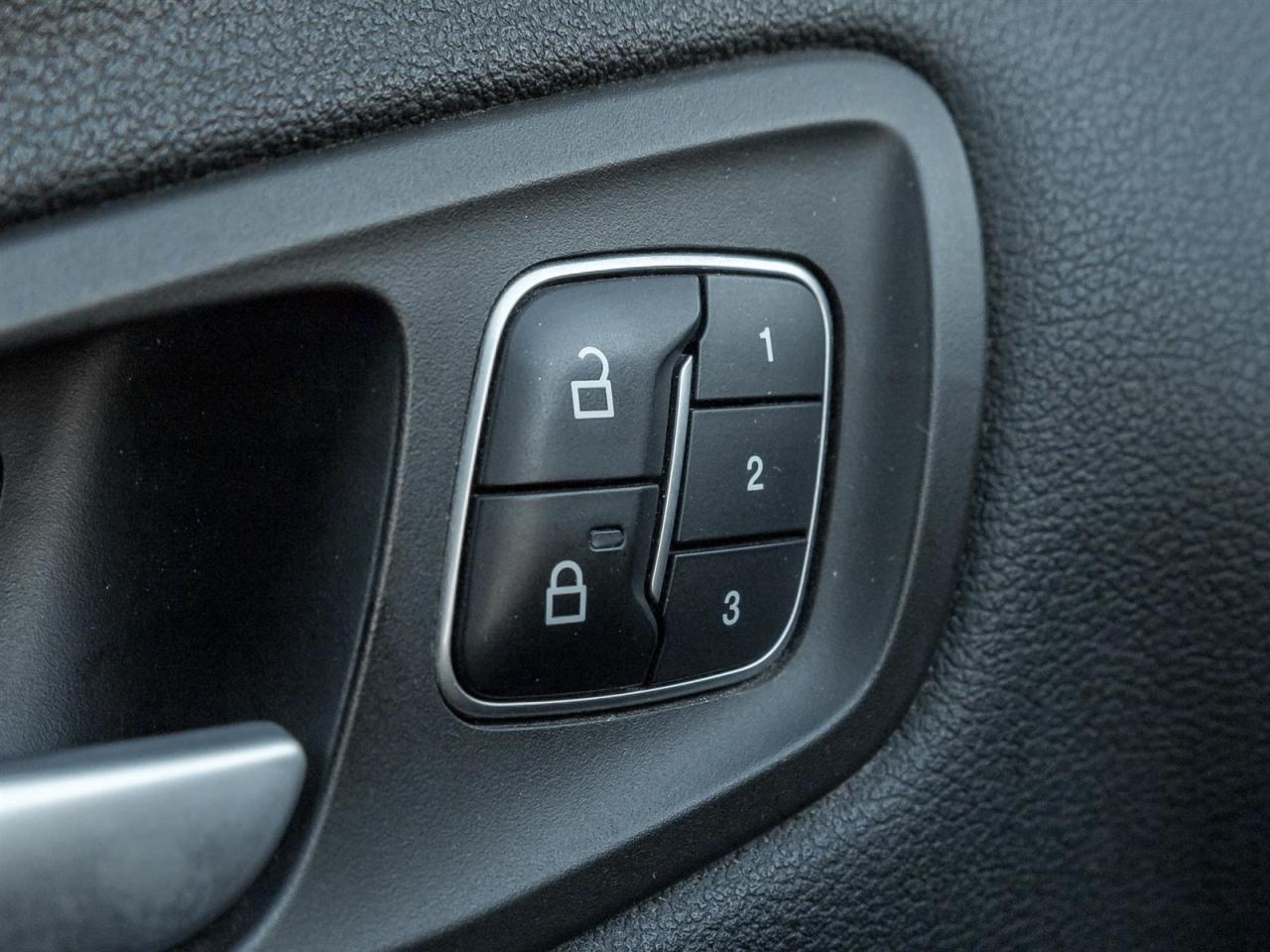 2018 Ford Escape Titanium 4WD- Panoramic Sunroof | Leather Seats Photo