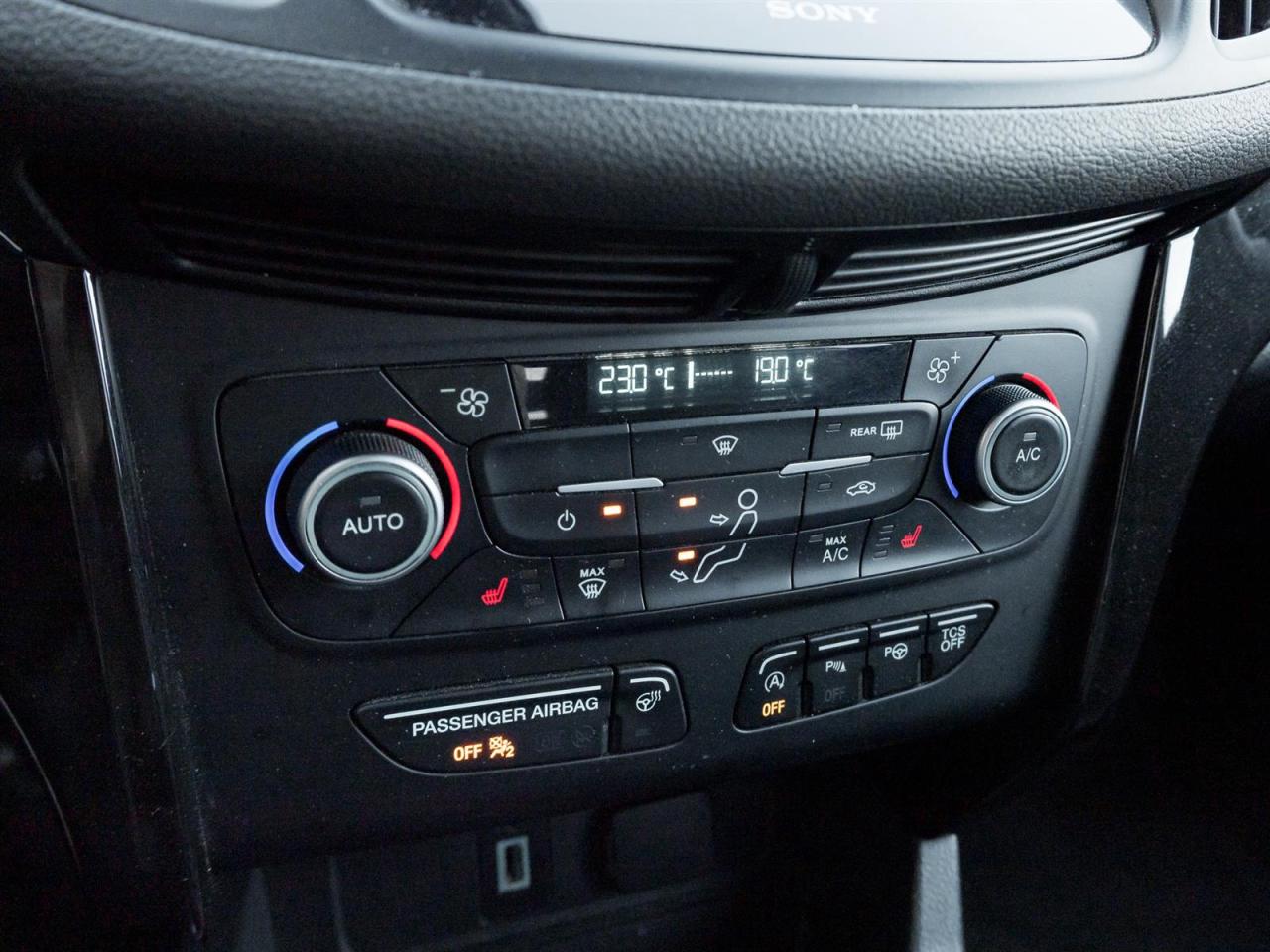 2018 Ford Escape Titanium 4WD- Panoramic Sunroof | Leather Seats Photo