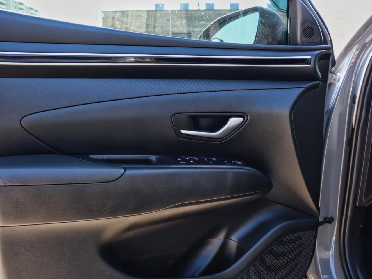 2022 Hyundai Santa Cruz Preferred - AWD | Heated Seats | 4.99% Finance Available Photo