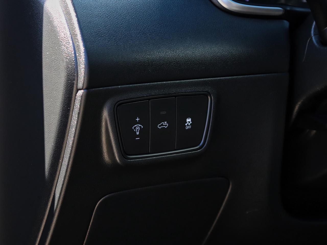 2022 Hyundai Santa Cruz Preferred - AWD | Heated Seats | 4.99% Finance Available Photo