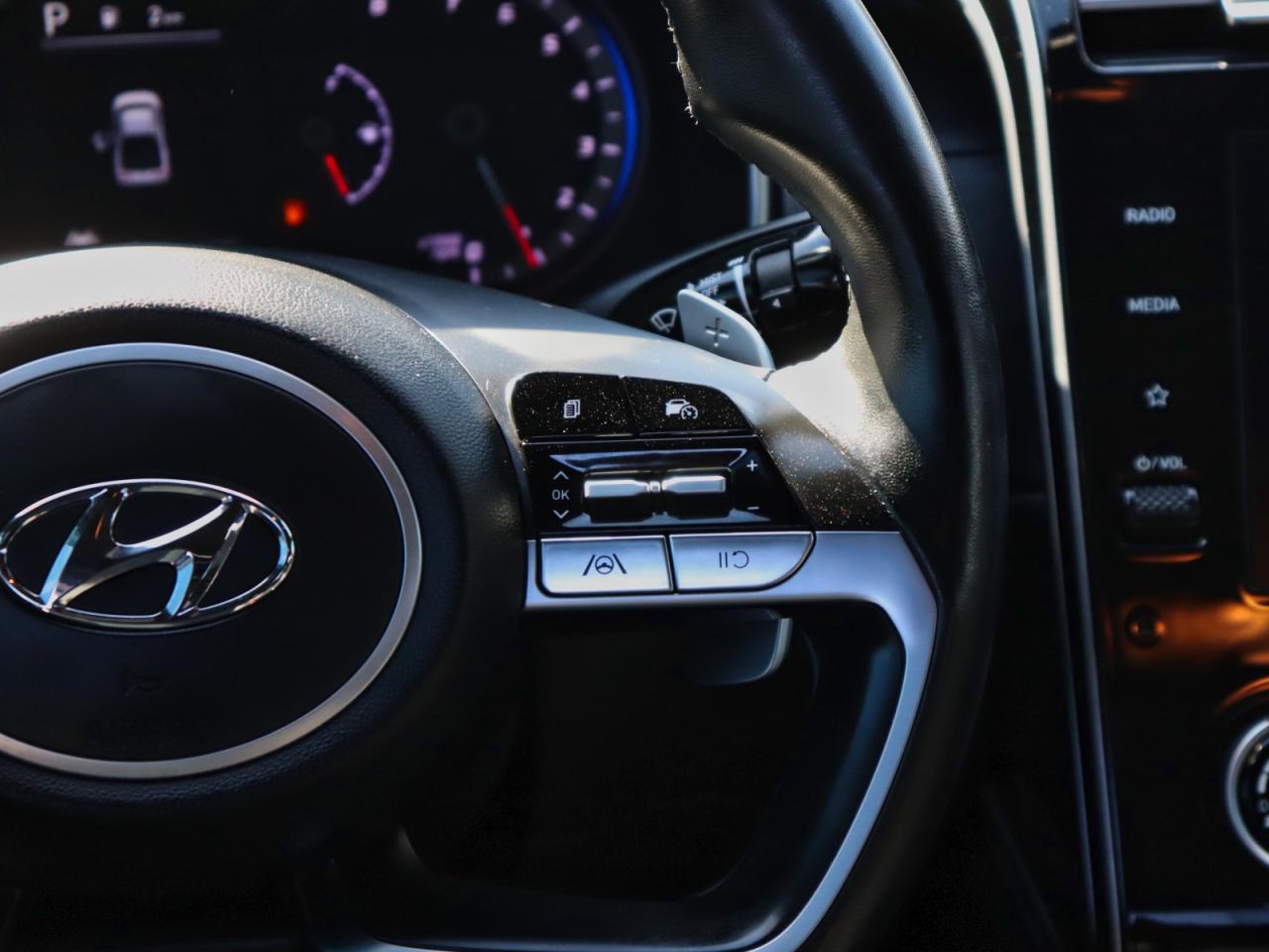 2022 Hyundai Santa Cruz Preferred - AWD | Heated Seats | 4.99% Finance Available Photo