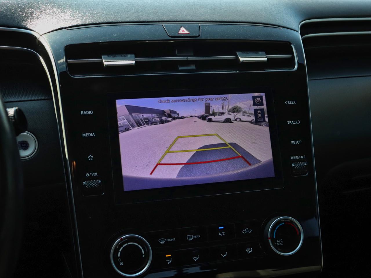 2022 Hyundai Santa Cruz Preferred - AWD | Heated Seats | 4.99% Finance Available Photo