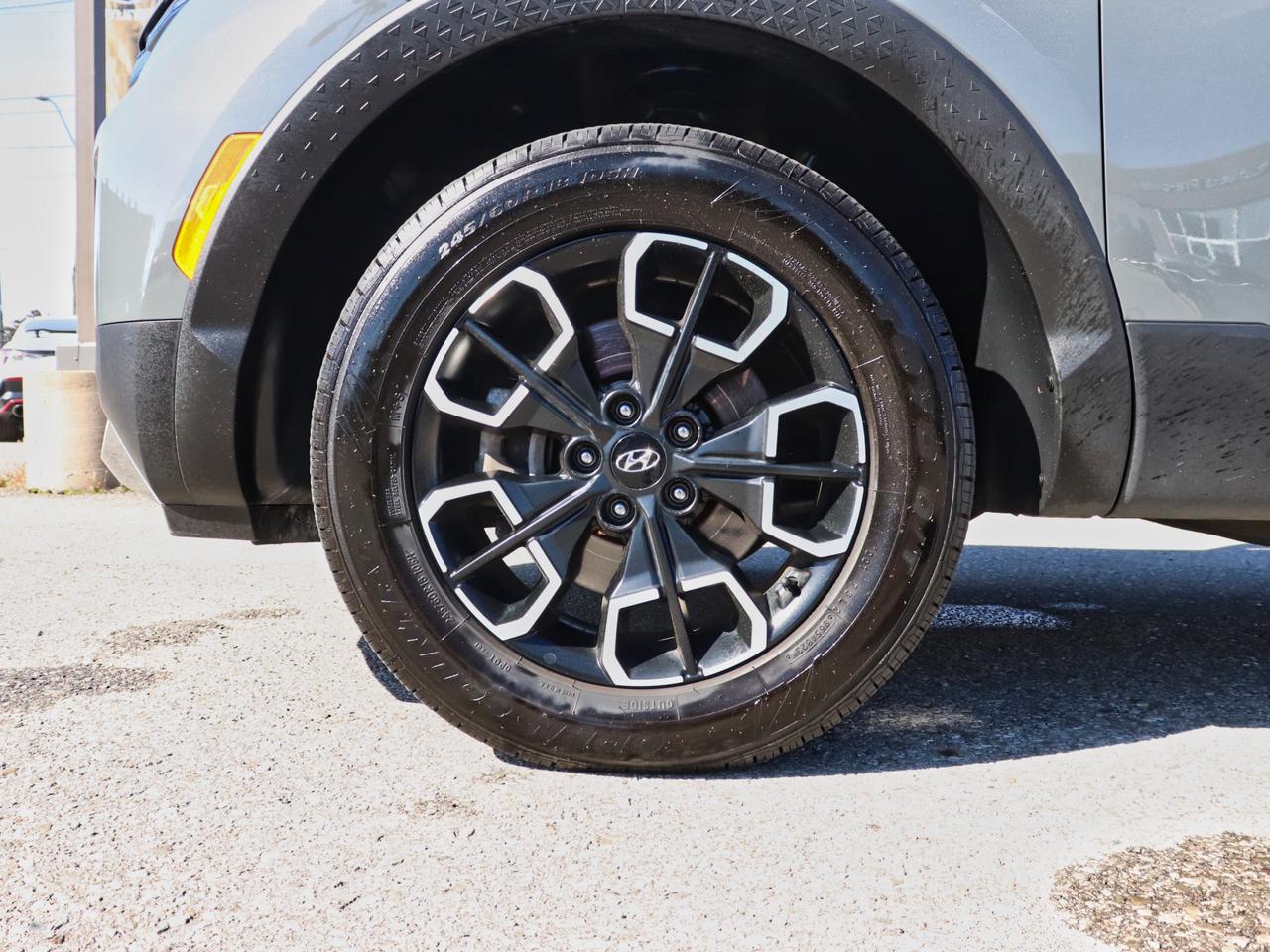 2022 Hyundai Santa Cruz Preferred - AWD | Heated Seats | 4.99% Finance Available Photo