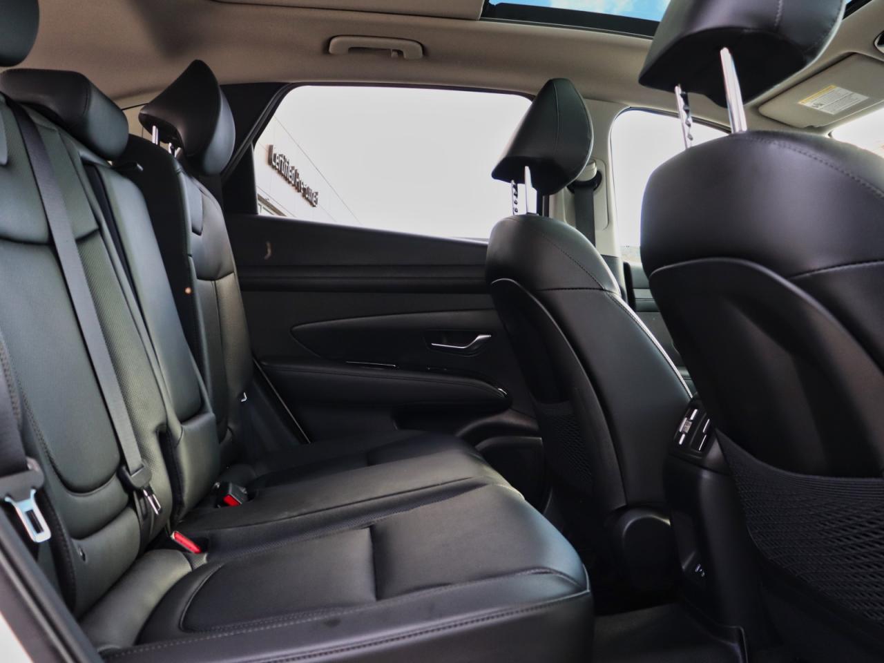 2025 Hyundai Tucson Hybrid Ultimate - Leather | Sunroof | No Accidents! Photo