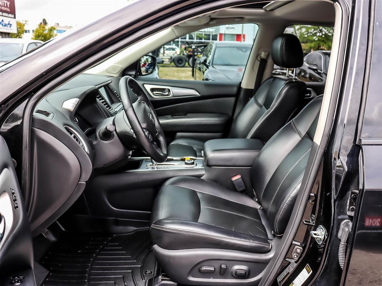 2018 Nissan Pathfinder Midnight Edition V6 4x4 at Photo