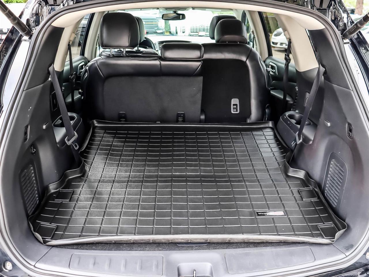 2018 Nissan Pathfinder Midnight Edition V6 4x4 at Photo