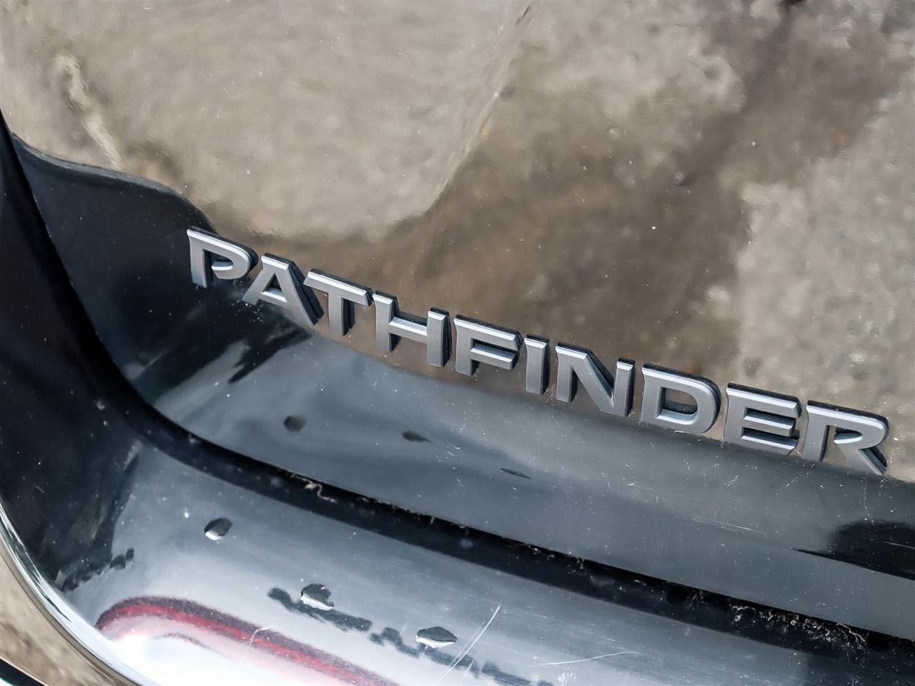 2018 Nissan Pathfinder Midnight Edition V6 4x4 at Photo