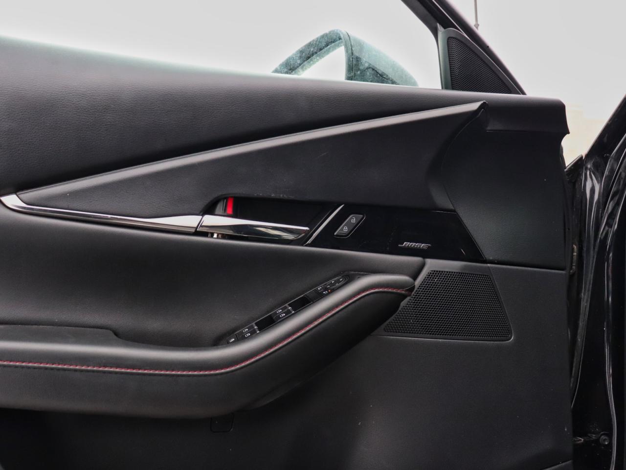 2022 Mazda CX-30 GT w/Turbo Photo4