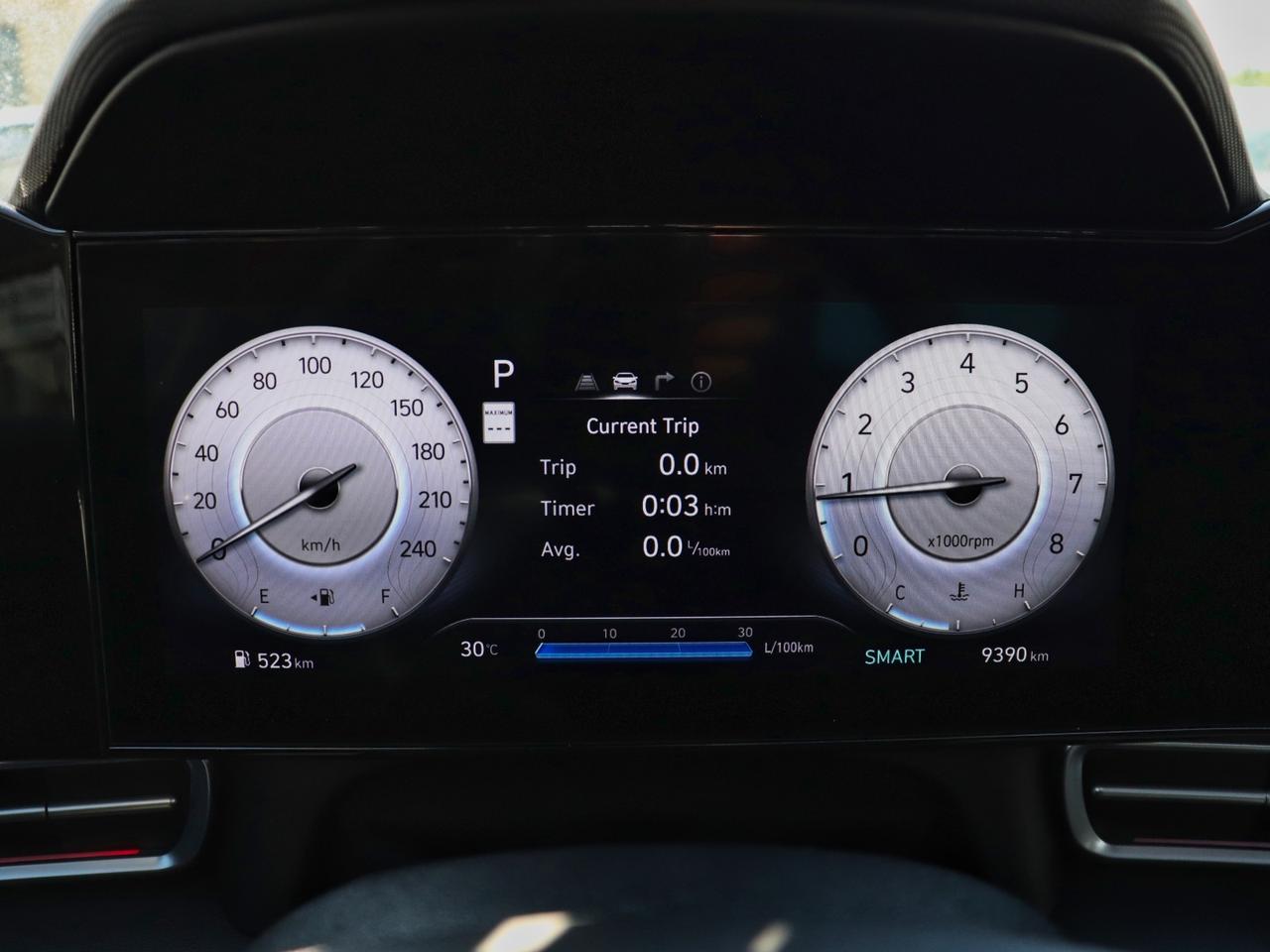 2025 Hyundai Elantra Luxury Photo