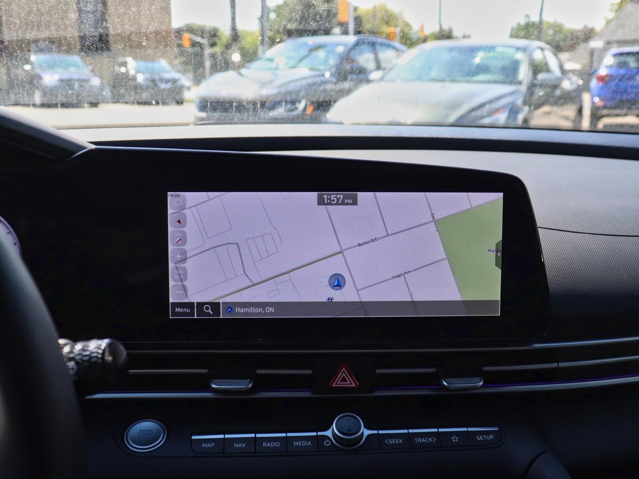 2025 Hyundai Elantra Luxury Photo