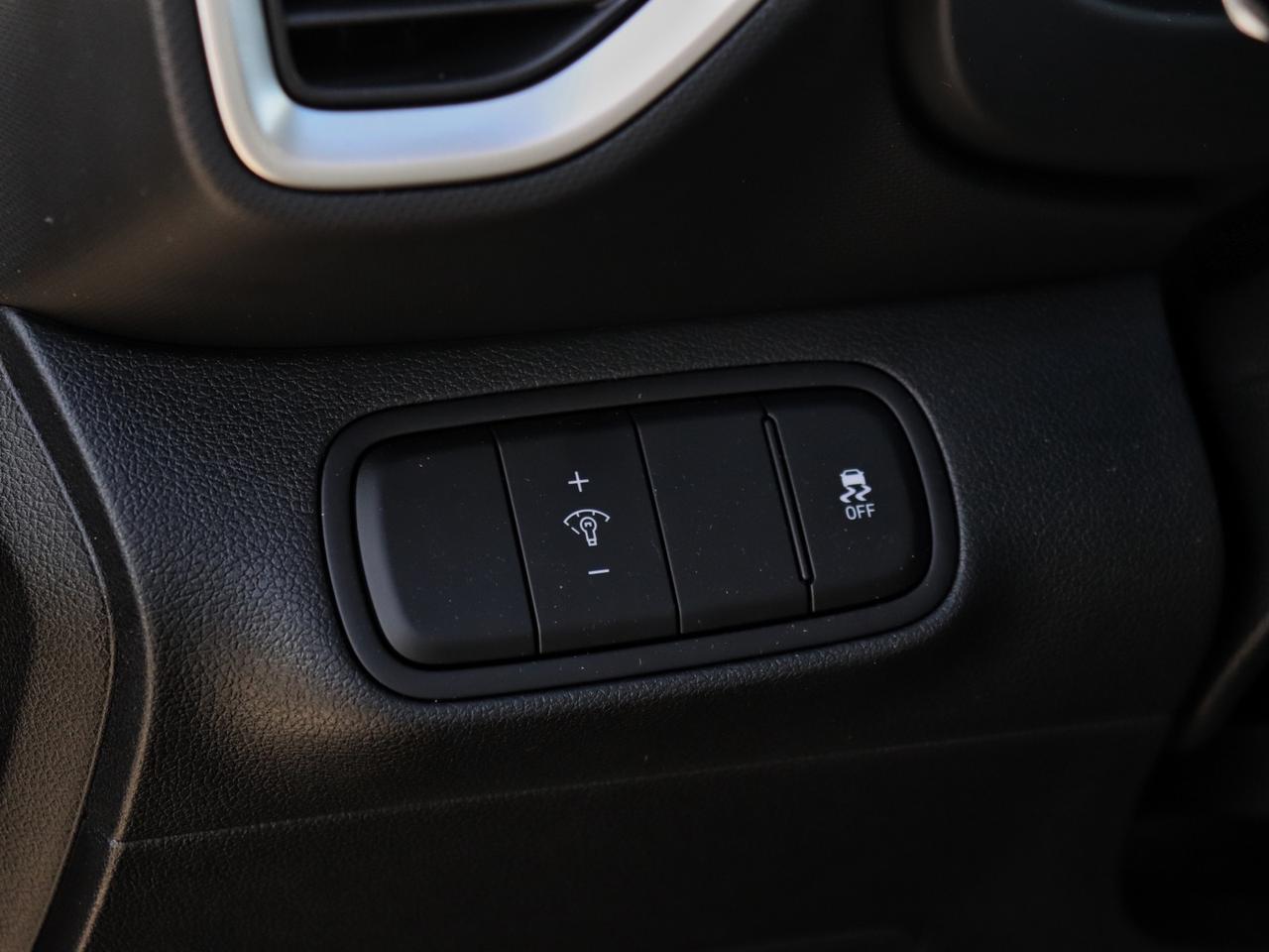 2025 Hyundai Venue Preferred - | Carplay | Remote Start | 3.99% Finance Available Photo