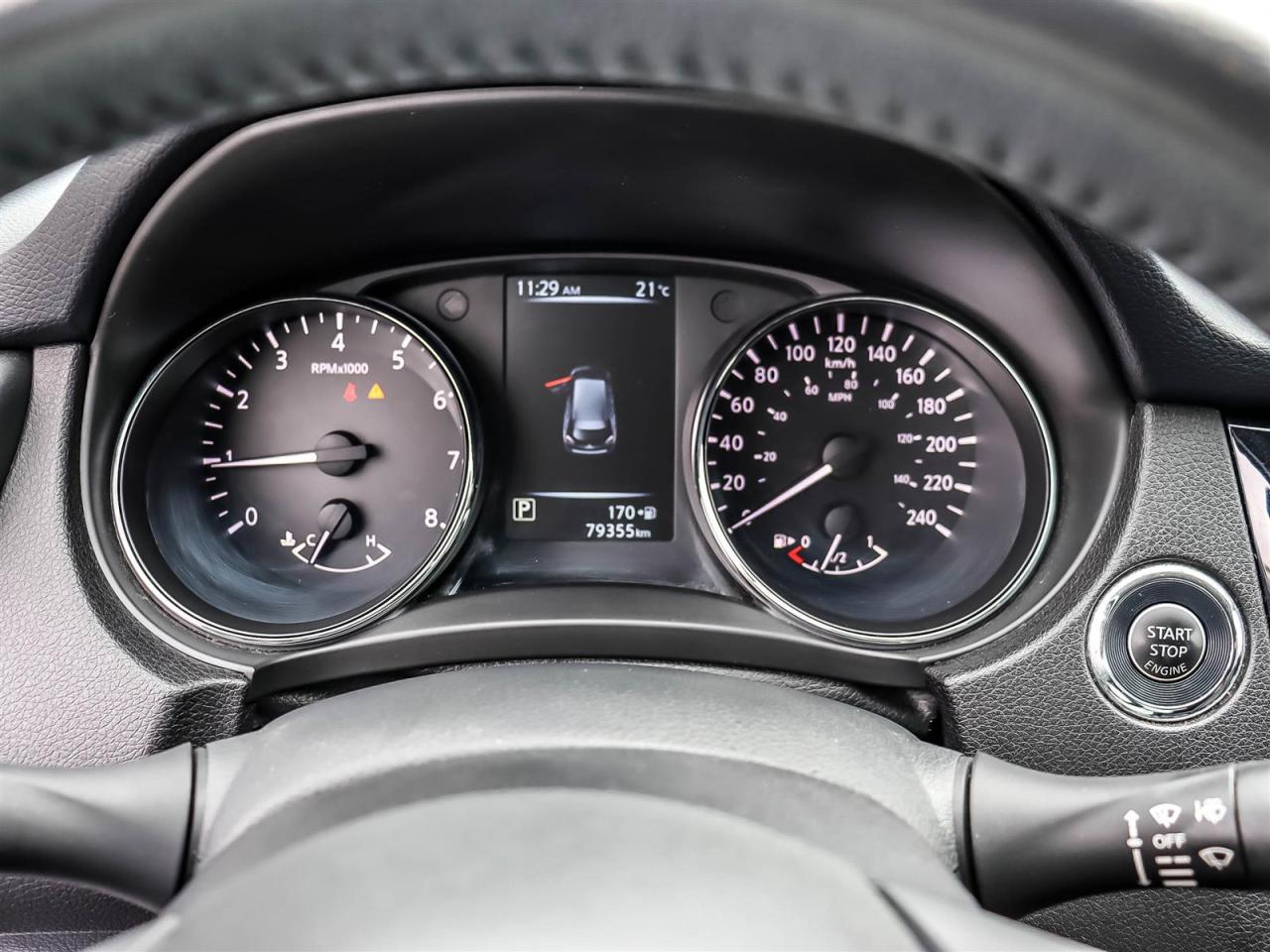 2017 Nissan Rogue SV AWD CVT Photo