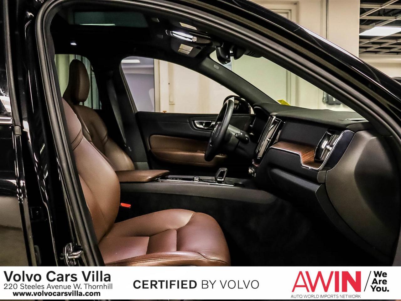 2022 Volvo XC60 B6 AWD Momentum Photo