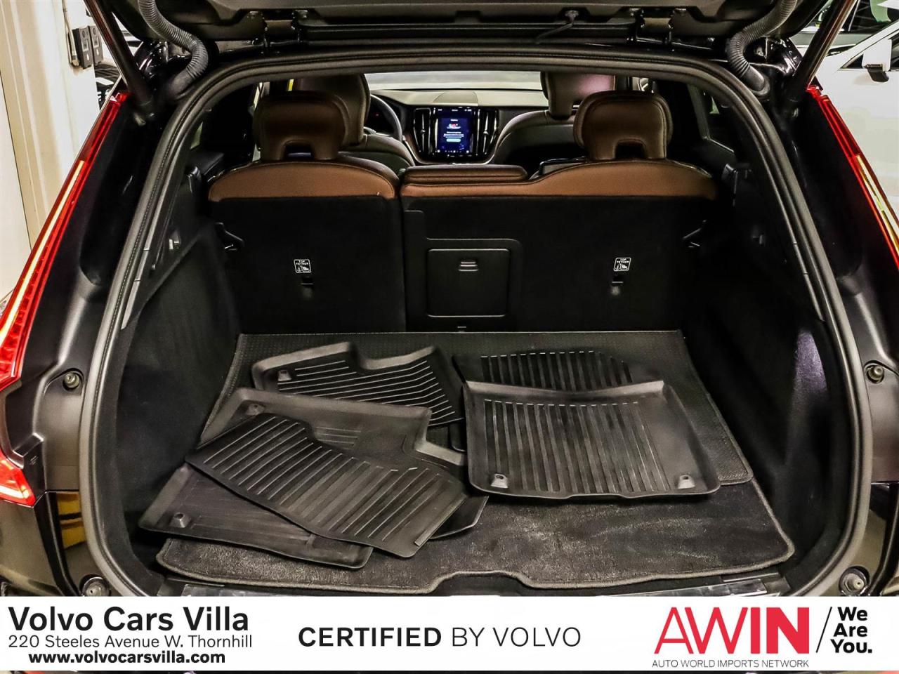 2022 Volvo XC60 B6 AWD Momentum Photo