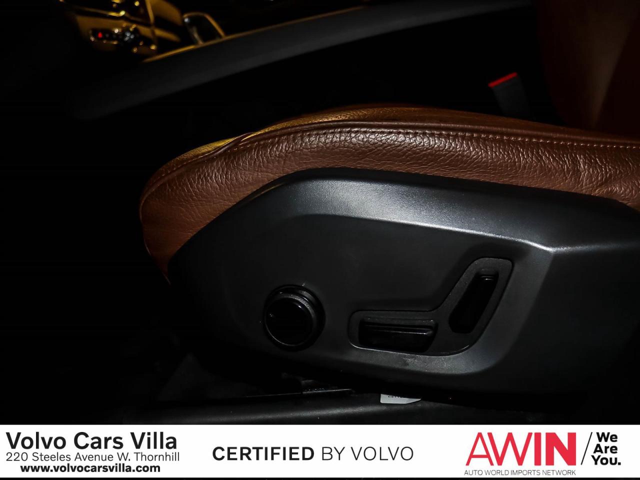 2022 Volvo XC60 B6 AWD Momentum Photo