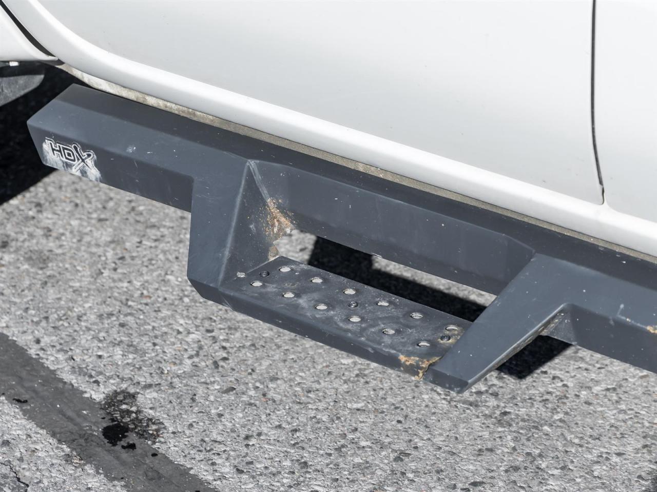 2023 Nissan Frontier PRO-4X - 4x4 =Wireless Charging Photo