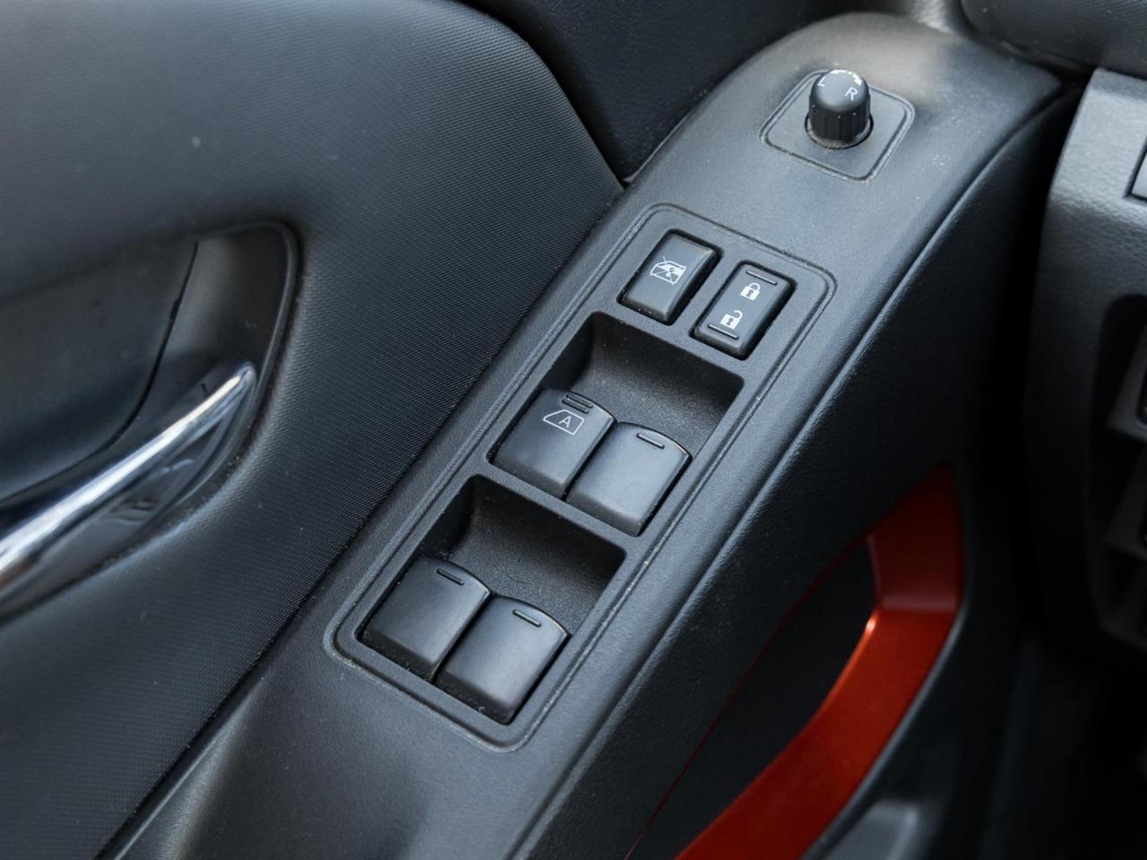 2023 Nissan Frontier PRO-4X - 4x4 =Wireless Charging Photo