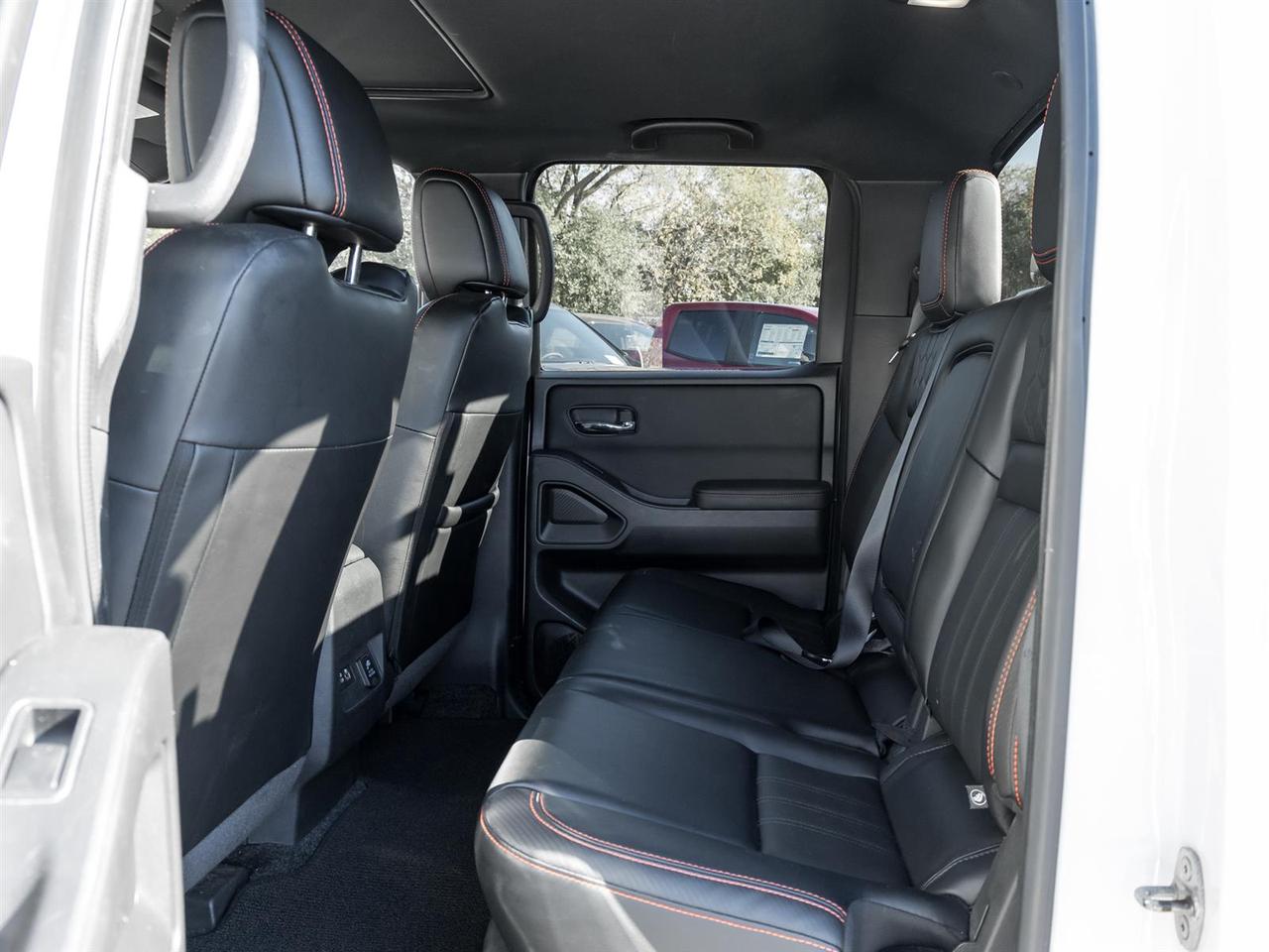 2023 Nissan Frontier PRO-4X - 4x4 =Wireless Charging Photo