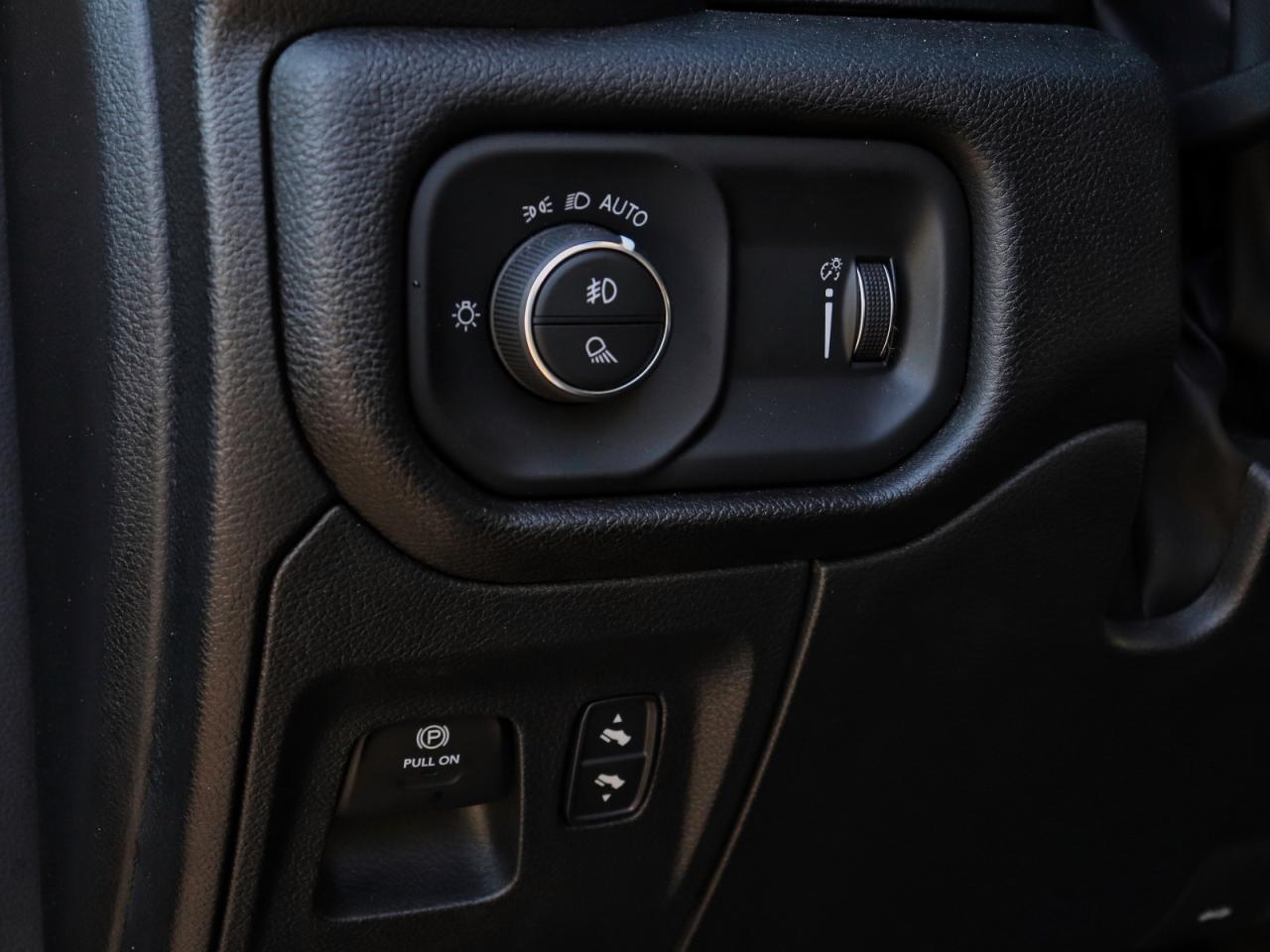 2023 RAM 1500 Big Horn Crew Cab SB 4WD Photo