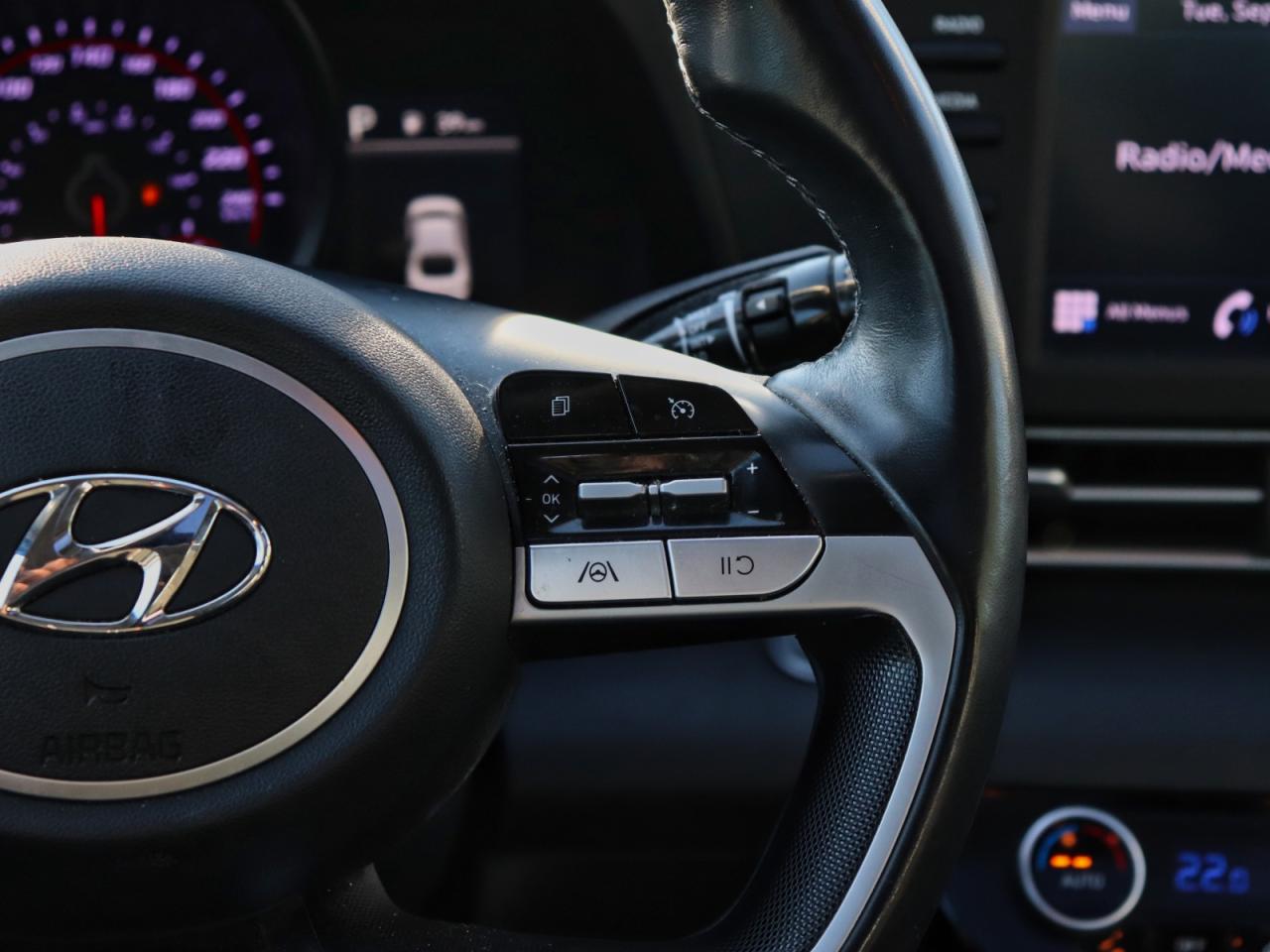 2022 Hyundai Elantra Preferred Photo