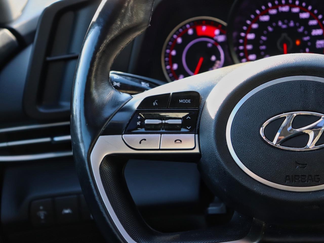 2022 Hyundai Elantra Preferred Photo