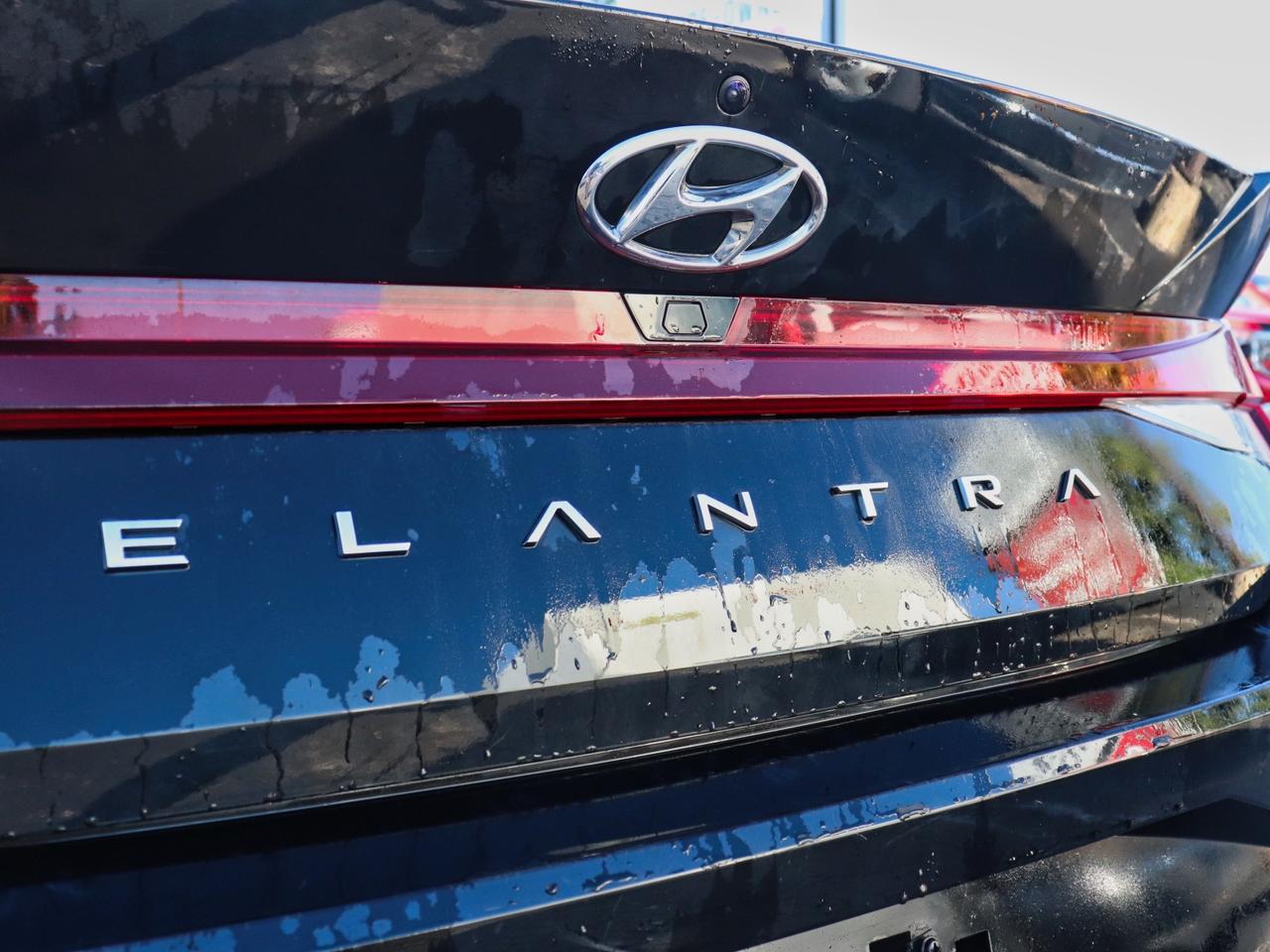 2022 Hyundai Elantra Preferred Photo