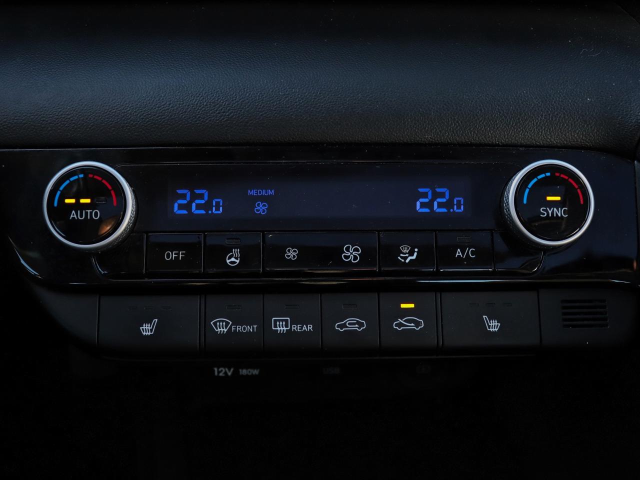 2022 Hyundai Elantra Preferred Photo