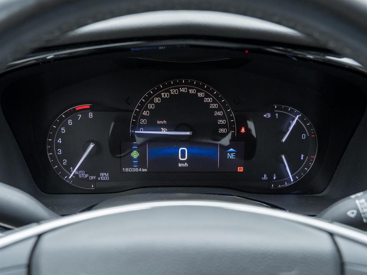 2017 Cadillac XT5 Wireless Charging | Bose Premium Sound Photo