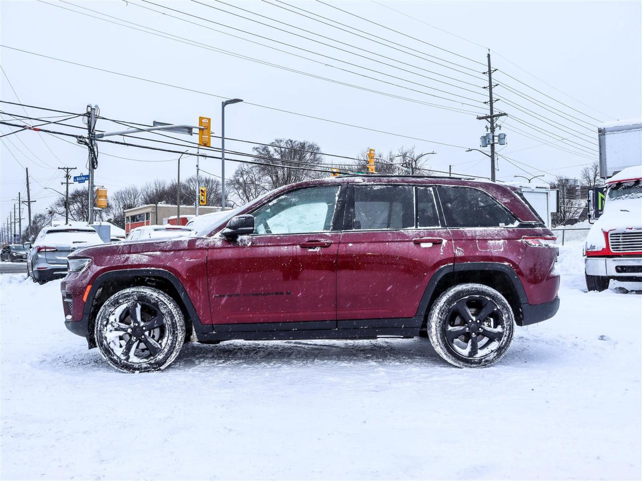 2024 Jeep Grand Cherokee Altitude Photo4