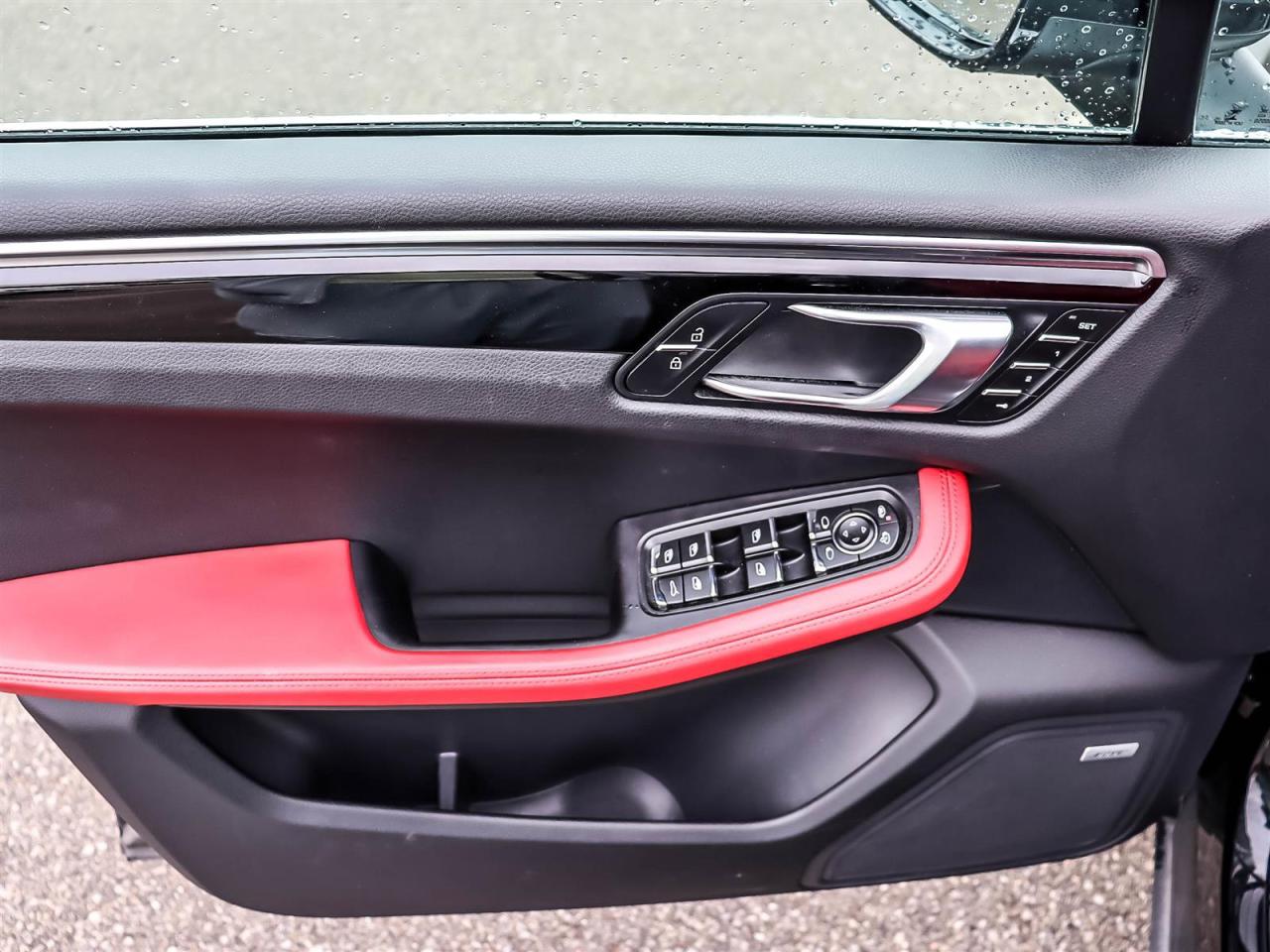 2020 Porsche Macan S Photo